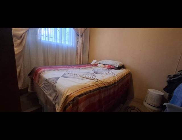 16 BEDROOM HOUSE FOR SALE IN TEMBISA
